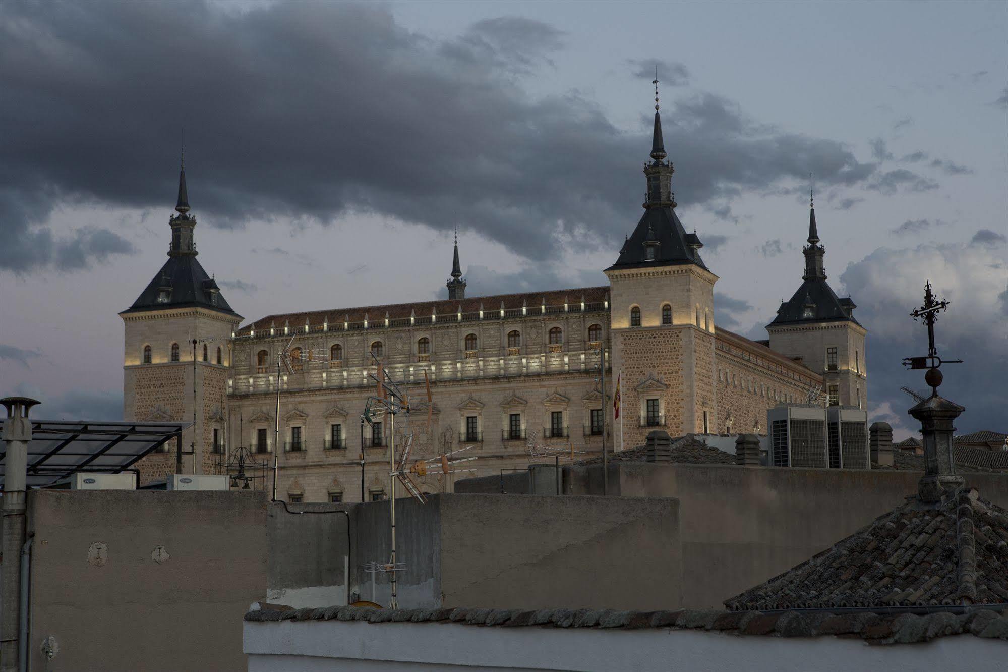 Antidoto Rooms San Agustin - Recomendado Para Adultos Toledo Exterior photo
