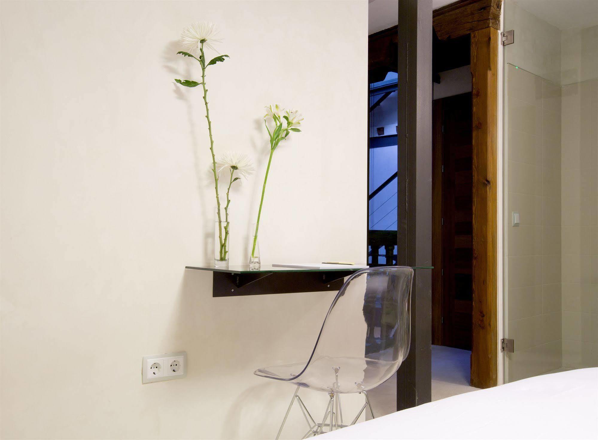 Antidoto Rooms San Agustin - Recomendado Para Adultos Toledo Exterior photo