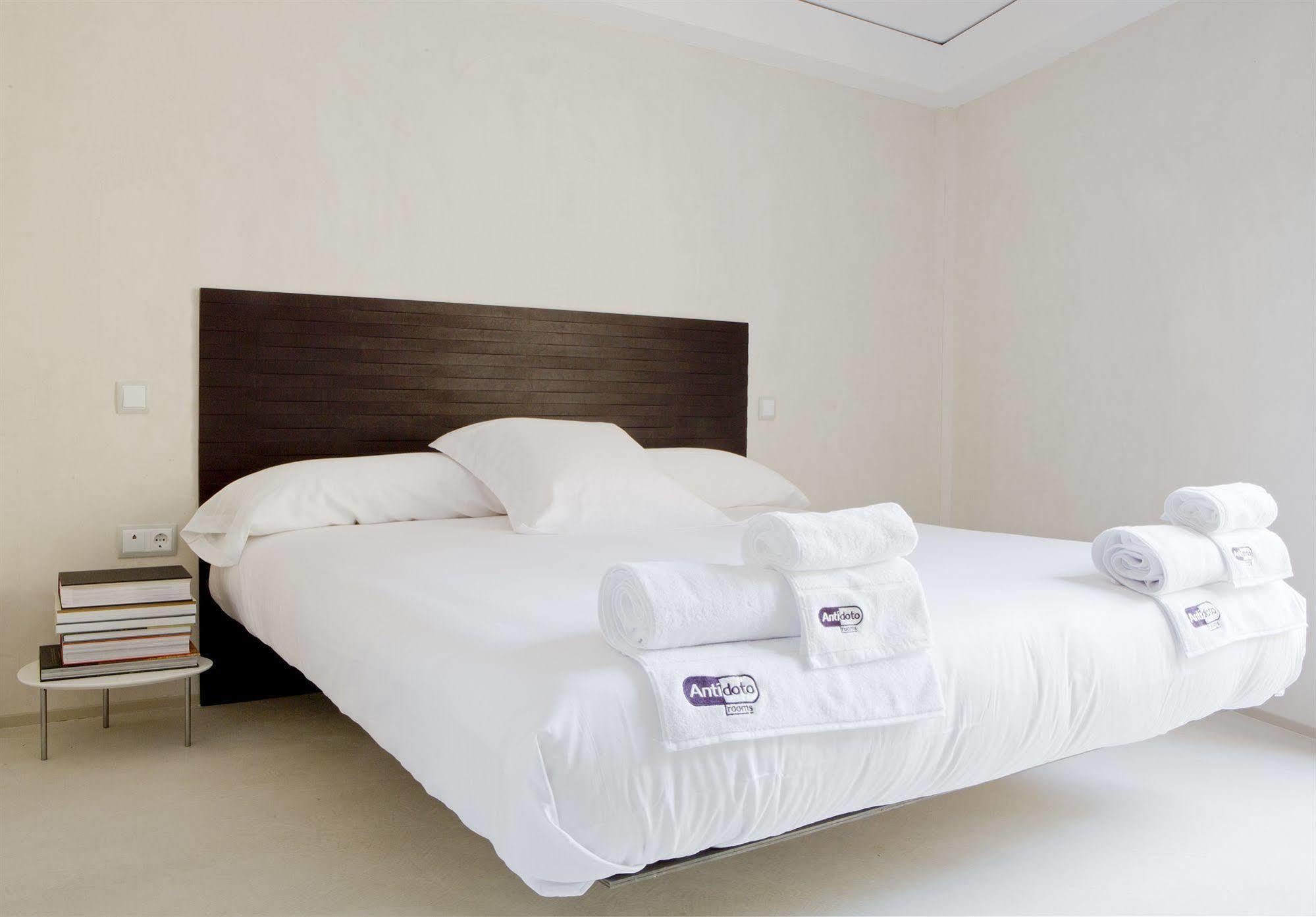 Antidoto Rooms San Agustin - Recomendado Para Adultos Toledo Exterior photo