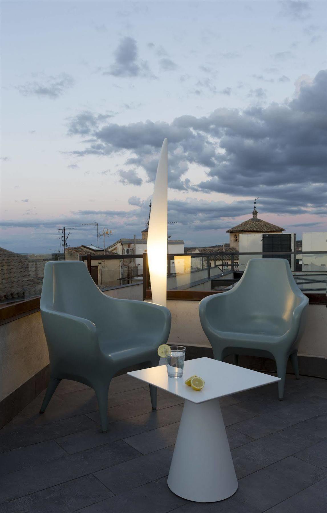 Antidoto Rooms San Agustin - Recomendado Para Adultos Toledo Exterior photo